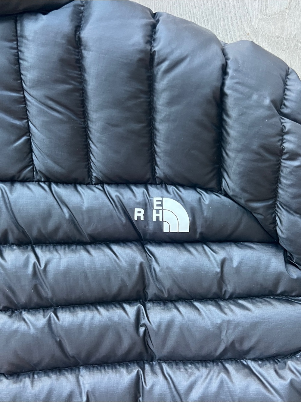 The North Face Women’s Size L Black Summit Series Down Jacket - Picture 11 of 11